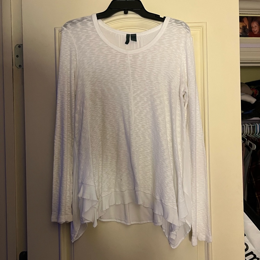 White S Flowy Long Sleeve Top